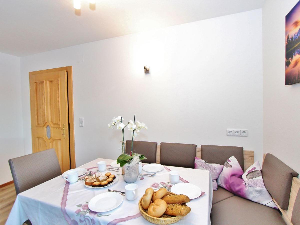 Cozy Apartment With Mountain Views Валд им Пинцгау Екстериор снимка